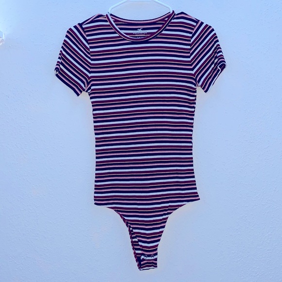 Cute Hollister bodysuit that has rarely been! - Picture 1 of 2